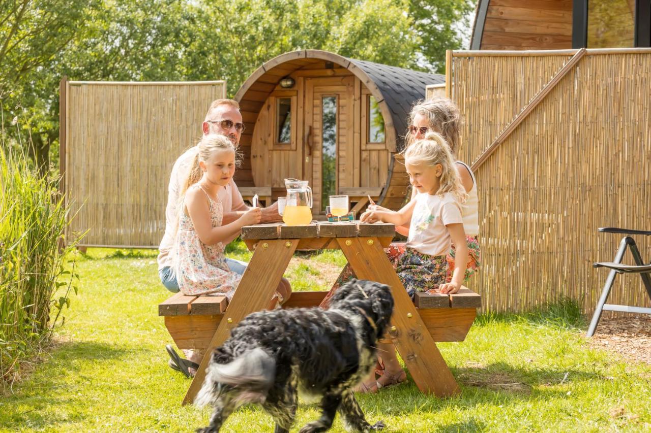 Pod Hotelkamer Aan Het Water Dokkum Luaran gambar