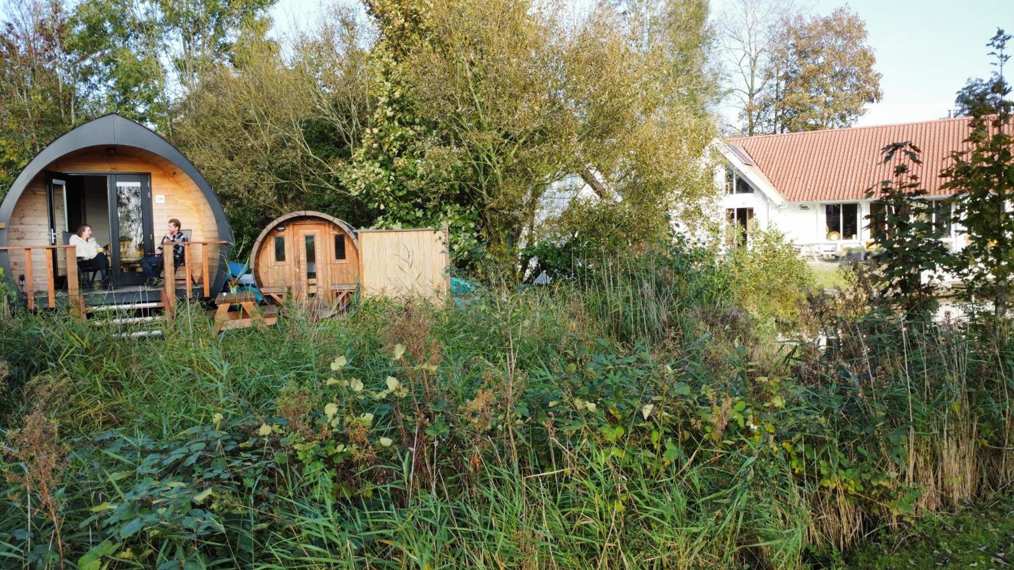 Pod Hotelkamer Aan Het Water Dokkum Luaran gambar